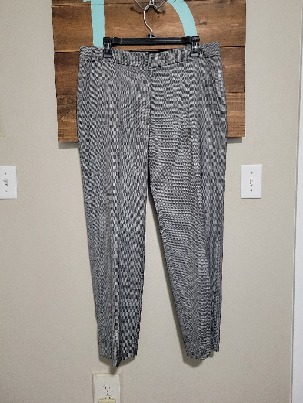 Armani Collezioni  Gray Houndstooth Classic Career Wear Dress Pants Size 12